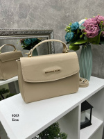 Бежевий — стильний клатч MICHAEL KORS на одне відділення на блискавці, під клапаном (0203)