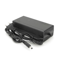 Зарядное устройство для аккумуляторов LiFePO4 12V(14,6V),4S,10A, штекер 5,5х2,5мм, индикация