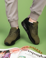 Жіночі чорно-зелені кросівки на шнурівці