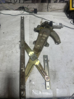 Стеклоподъемник задний правый с мотором Чери Джаги