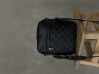 Чоловіча сумка мессенджер через плече  Louis Vuitton чорний