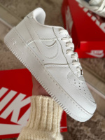 Білі Nike Air Force