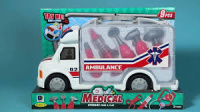 Машинка Швидка допомога, інструменти лікаря, звук, світло, Довжина: 34 см 661-172