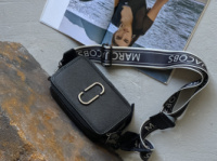 Сумка Marc Jacobs Snapshot на широкому ременці чорний