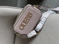 Сумка через плече Guess big logo крос боді бежевий