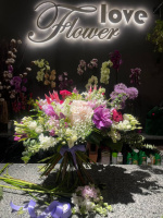 Доставка квітів на Подолі Київ, купити, замовити букет від ⭐ Flower Love ⭐
