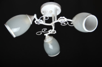 Классическая Люстра SVLIGHT трехламповая 1618/3 золото+белый