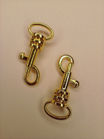 Карабин. Цвет - золото. Длина - 3 см. Ширина ушка - 1,2×0.6см. Цена указана за 1 шт.