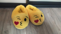 Тапочки поцелуй  Кигуруми Kigurumi Размер универсальный  38 размер