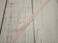 Стрічка атласна з малюнком ромб.Колір: світло-рожевий. Розмір: 1 см