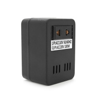 Трансформатор понижающего напряжения 100W Input 110 V/Output 220V, + универсальная розетка + переходник