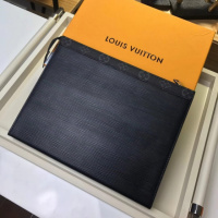 Клатч Louis Vuitton Pochette Voyage MM Epi Noir