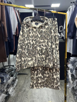 Жіночий костюм Лео