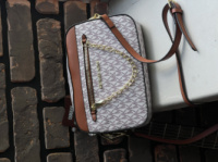 Сумка Michael Kors jet set large logo bag ivory пудрово-коричневий