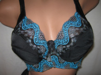 Бюстгальтер Feerlyss чашка С чорний з блакитною вишивкою з бічними вставками