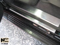 Защитные накладки на пороги TOYOTA LAND CRUISER 200 с-2008г.