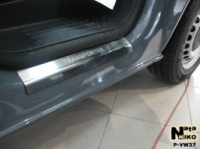 Защитные накладки на пороги VOLKSWAGEN MULTIVAN T5 с-2003г.
