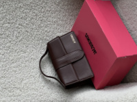 Сумка Jacquemus Le Grand Bambino шоколад