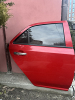Двері задня права Джили МК Geely MK 10120025400103 червона
