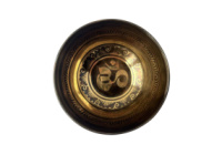 Тибетська співаюча чаша з арт гравіюванням Ом + Мантра 14.5 см