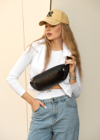 Жіноча шкіряна  сумка на пояс бананка високої якості українського виробництва  ТОП  -  чорна з перфорацією