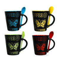 Чашка з ложечкою