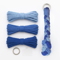 Набор макраме для рукоделия и плетения брелока для ключей и аксессуаров 17.3х3.5см трёхцветный синий