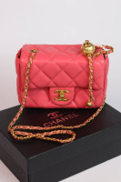 Chanel Mini 18 coral