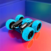 Трюкова машинка 360 RC Stunt Car Голуба 1:12 на радіокеруванні – Перевертиш для захопливих гонок