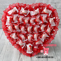 Букет з цукерок«Raffaello» подарунок на 8 березня день закоханих для дівчини