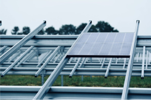 Гаряче цинкування для ВЕС та сонячних ферм: EN ISO 1461, вимоги ЄС 2026