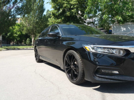 Установка авто дисков Michelle Black matt 19 5/114,3 8,0J ET38 на Honda Accord 2018 -