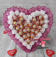 Букет з цукерок у формі серця, подарунок для дівчини дружини, мами на день закоханих
