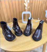 Чобітки коричневі