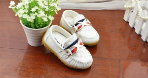 Туфлі дитячі білі 20005, розмір 24