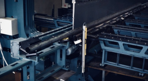 Розрахунок міцності люка опор освітлення за EN 40-3-3: 12-гранні та круглі