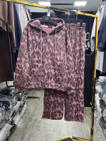 Жіночий костюм Лео