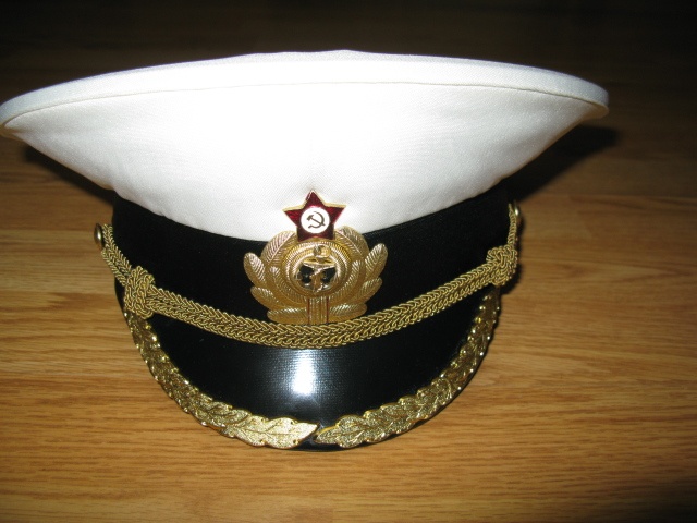 белая фуражка слушать. белая фуражка слушать. фуражка парадная вмф севастопольская. белая фуражка слушать. черная форма с белой фуражкой.