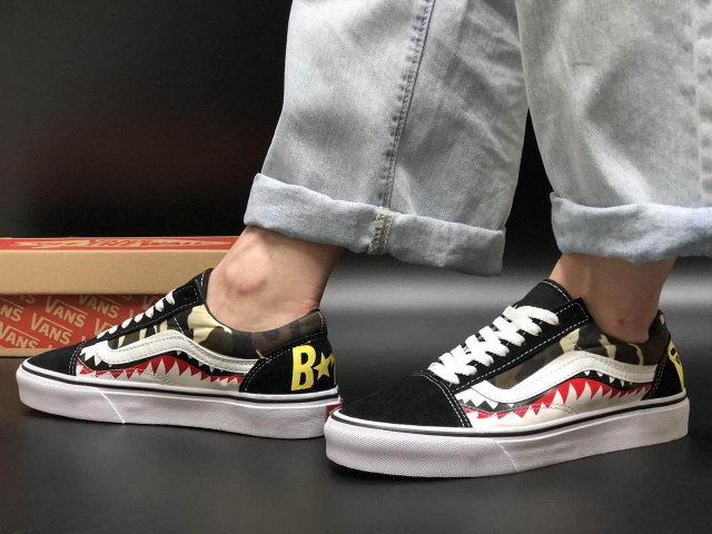 bape shark vans